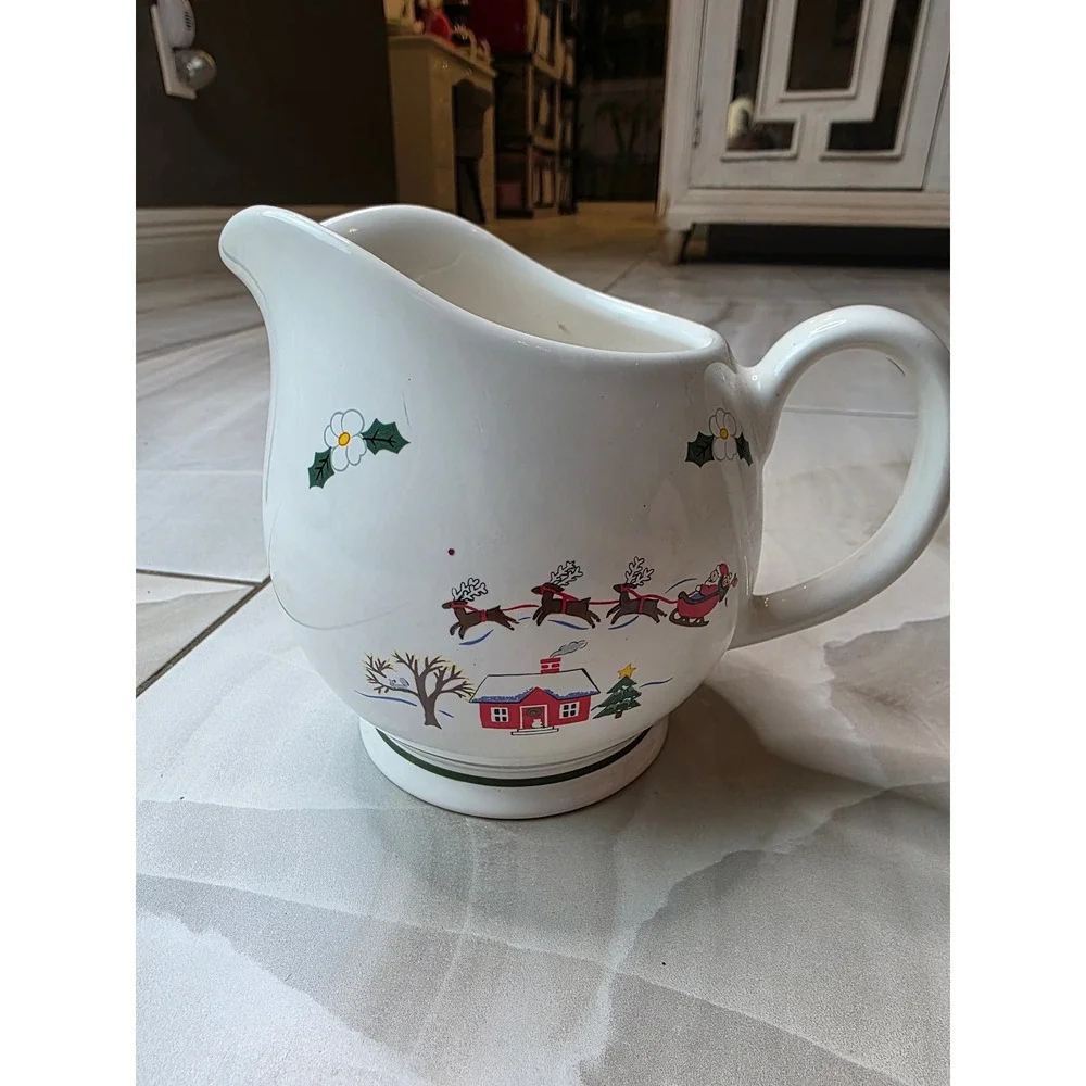 Pfaltzgraff Christmas Heritage‎ Pitcher Santa Sleigh Reindeer USA Stoneware W1
